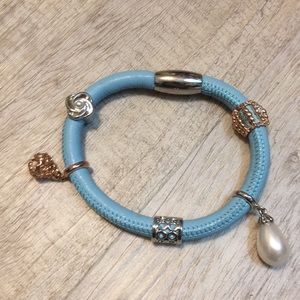 Endless style bracelet